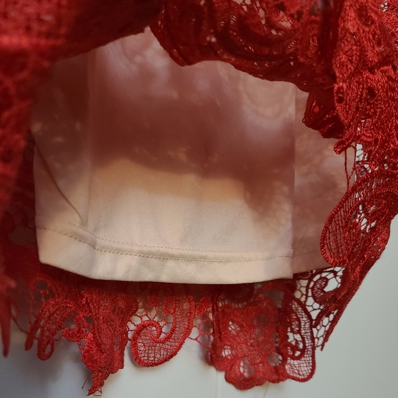 Forever Unique red lace long sleeve V-neck dress - Picture 5 of 14